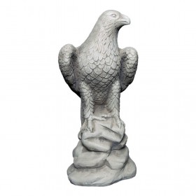 Скульптура Сокол сидит на камне, левый