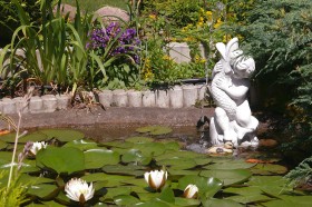 Скульптура Мальчик со змеей