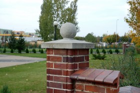 Крышка на столб с шаром