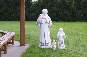 Скульптура Дом Пьер Периньон средняя