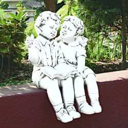 Скульптура Мальчик и девочка с книгой